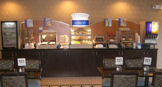 Holiday Inn Express Hotel & Suites Newport South By Ihg Екстер'єр фото