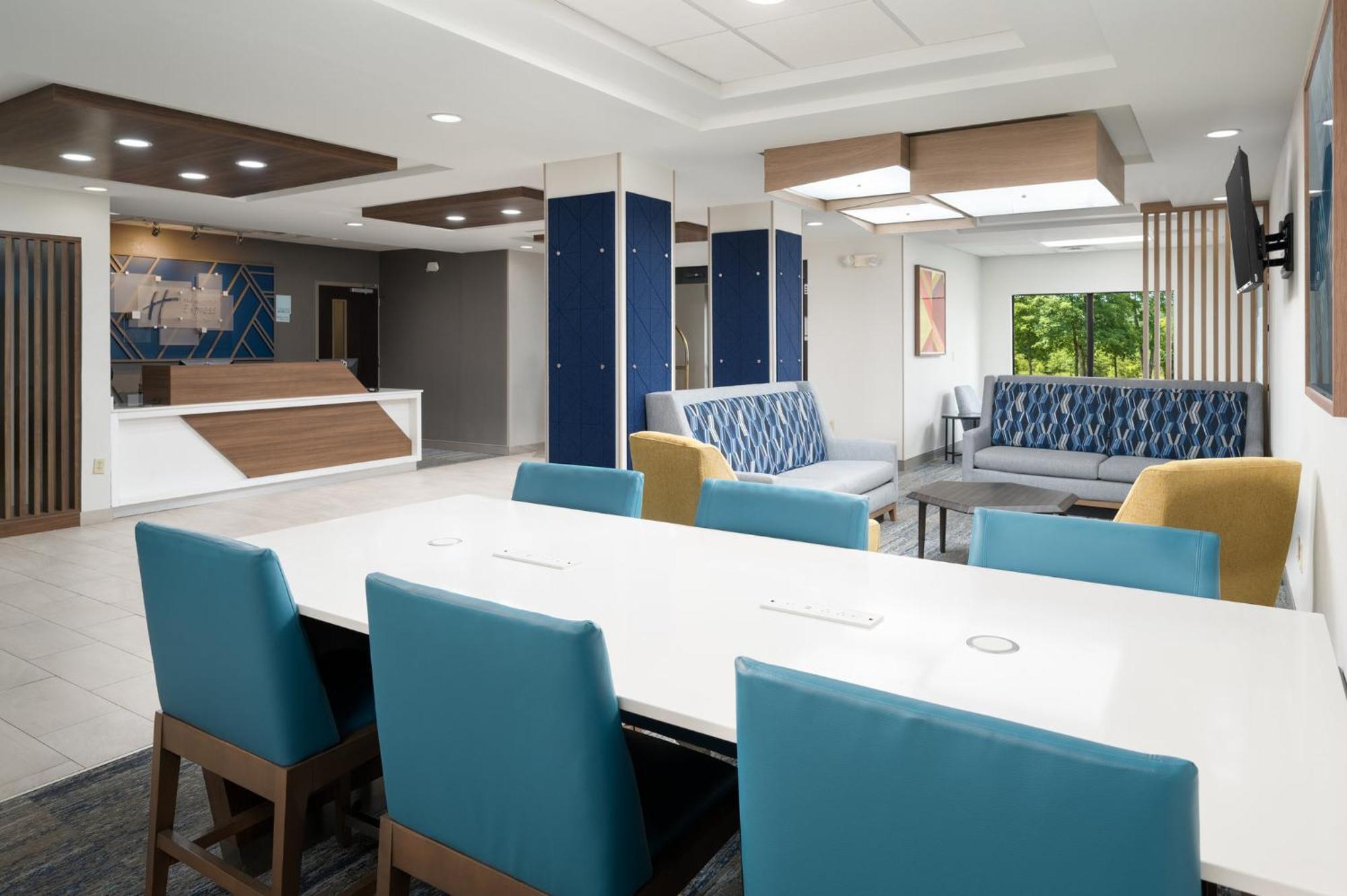 Holiday Inn Express Hotel & Suites Newport South By Ihg Екстер'єр фото
